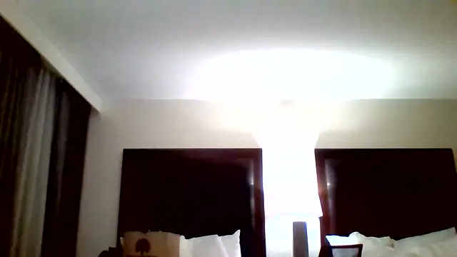 Ambionce live cam on StripChat