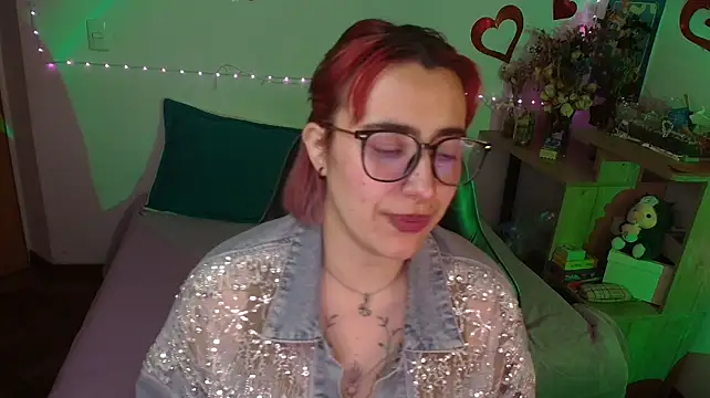 Miacatsito3 live cam on StripChat