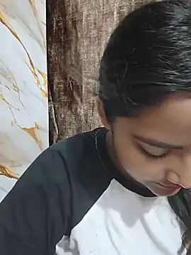 Baby_Myraaa live cam on StripChat