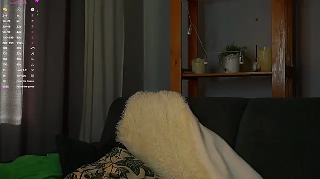 ShantellAngulo live cam on StripChat