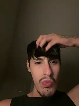 gonzvles live cam on StripChat