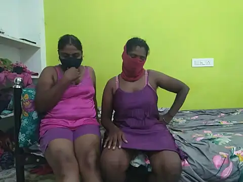 tamil_sumathi live sex cam