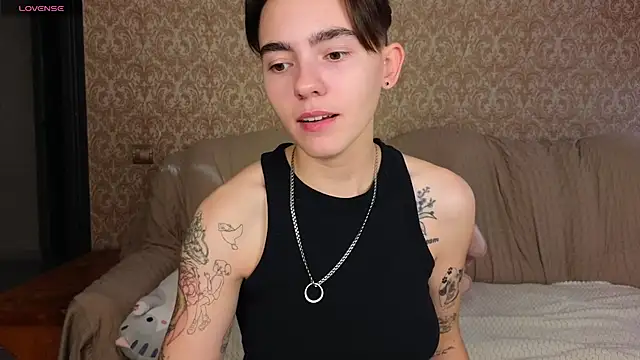 Lilihere_ live cam on StripChat