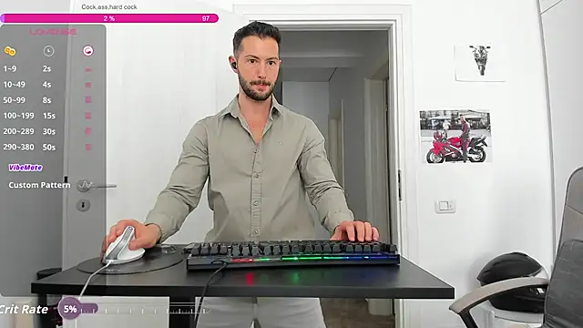 ZackFraser live cam on StripChat