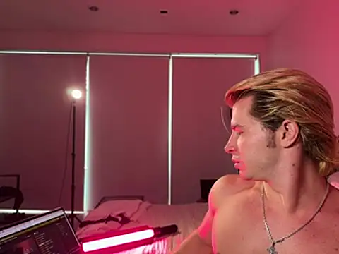 Son_Gokuu live cam on StripChat