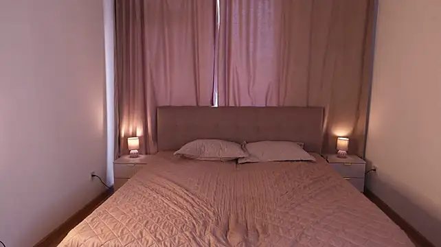 susanahallet (F teen) - Slap my ass in doggy-style