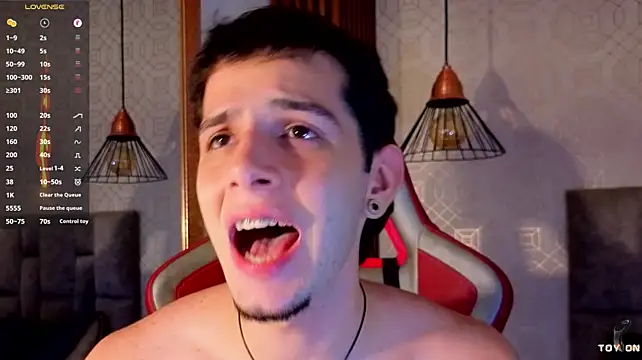 isaacblaze_ live cam on StripChat