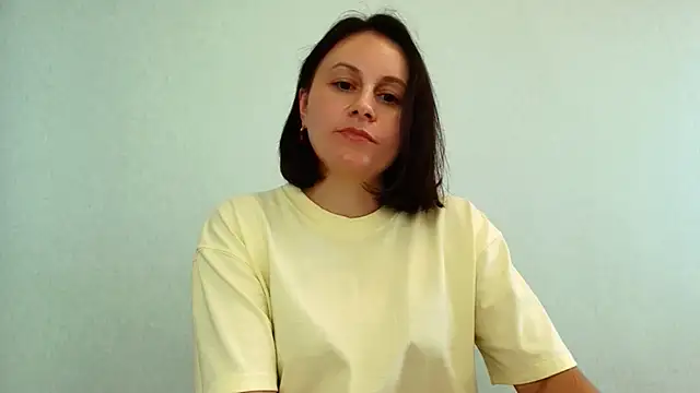 Inessa_beauty live cam on StripChat