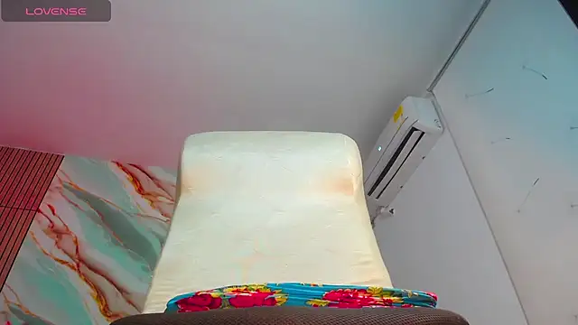 OpraxBellinda live sex cam