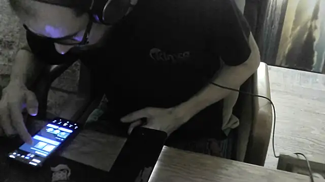 FiSTALiTY live cam on StripChat