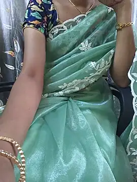 Cuteteluguammmaie live cam on StripChat