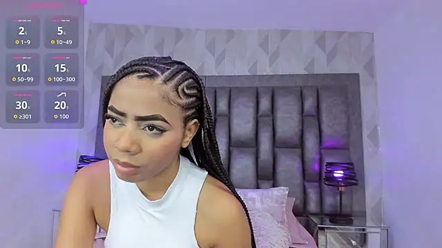 TyraKayne live cam on StripChat