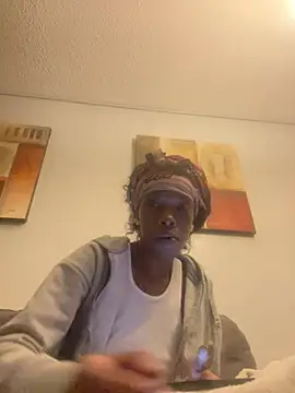 SlimmGoodiee live cam on StripChat