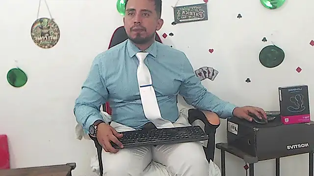 KalethBigDick live sex cam