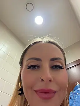EmaSalis live sex cam