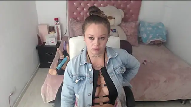 patty_squirt_ live cam on StripChat