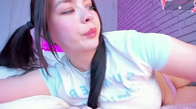 NatalForsy live cam on StripChat