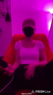 gumi_0418 live cam on StripChat