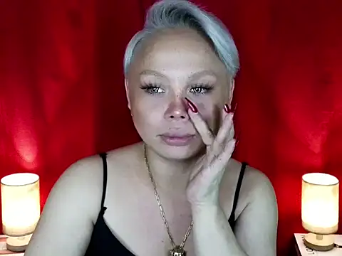 halsycarauy live cam on StripChat