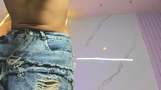 Mila_Leon live cam