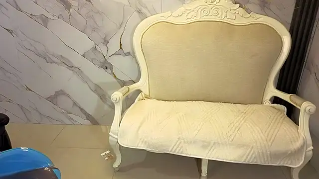Emilia_love_a live sex cam