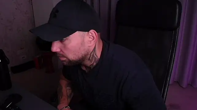 DuncanStone live cam on StripChat
