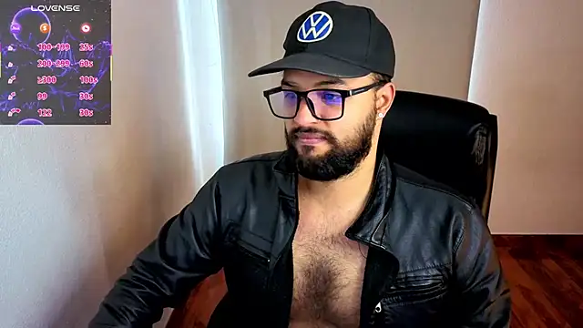 Ernesto-Rodriguez82 live cam on StripChat