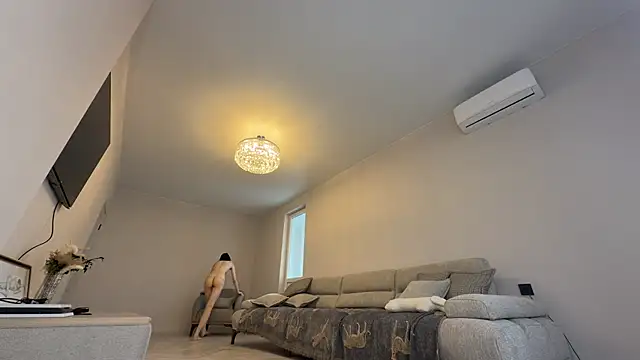 Elara__ live sex cam