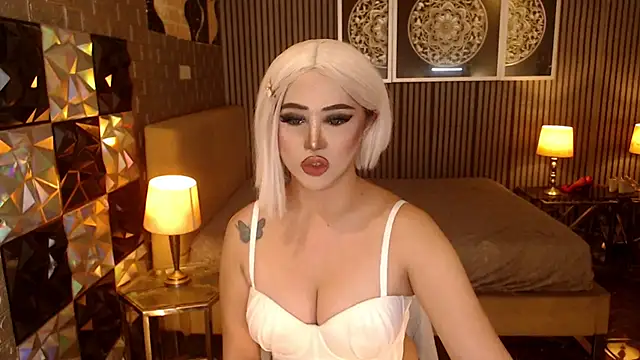 OliviaJones18 live sex cam