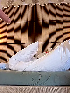 NeredaXxx live cam on StripChat