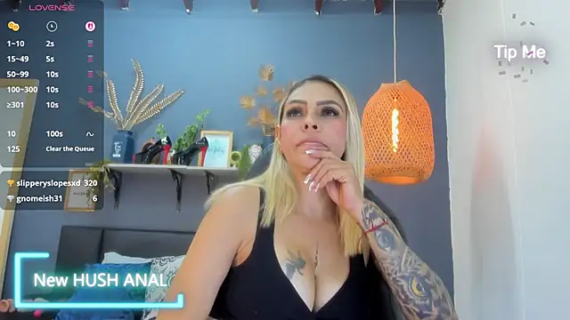 yessila_parker live cam on StripChat