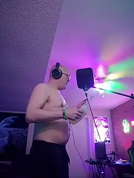 chronic_vibez live cam on StripChat