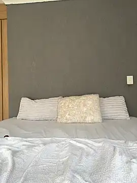 Jazmine-Blue live sex cam