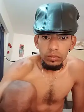 Negritohot3682 live cam on StripChat