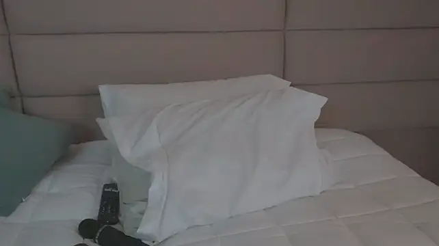 ZoehAngel live cam on StripChat