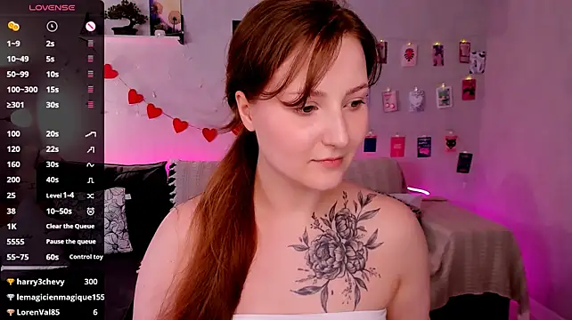 velvet_cherry_ live cam on StripChat