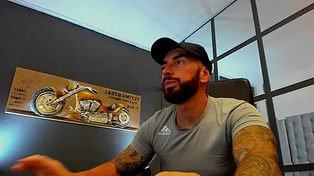 AronGrant live cam on StripChat