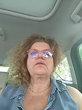 maggiemilff live sex cam