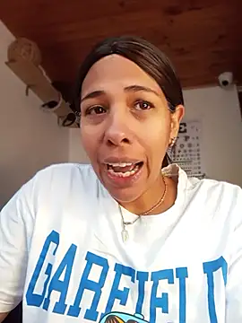 Ivon_C live sex cam