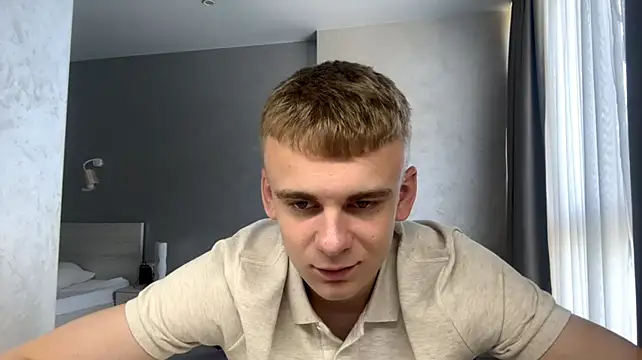 SoloFury live cam on StripChat
