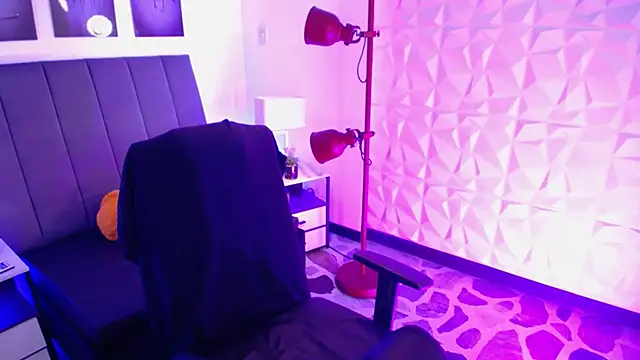 mere_in_redd live cam on StripChat