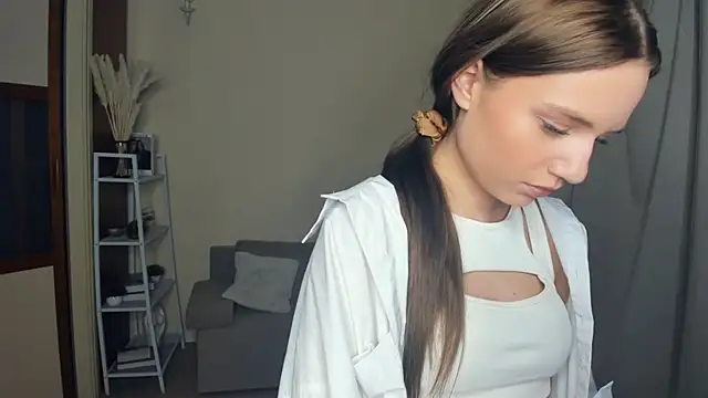 DedeAono live cam on StripChat
