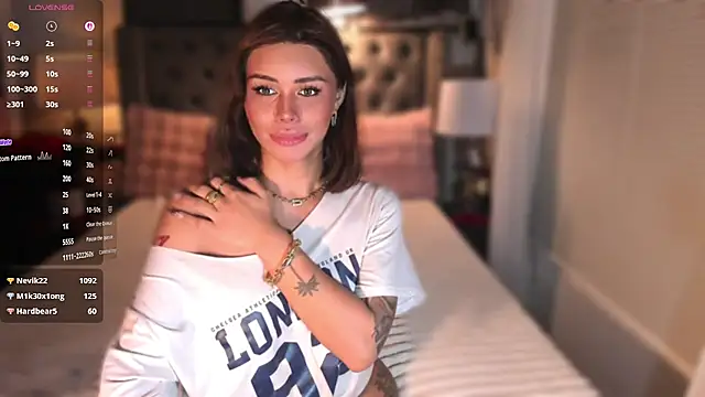ParisianDoll live sex cam