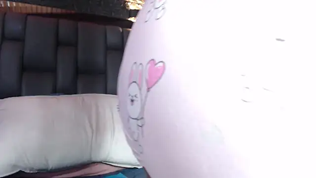 Assia_Roos live cam on StripChat