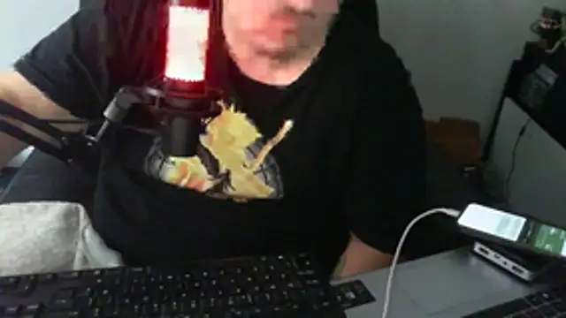 bigcuddlebear69er live cam on StripChat