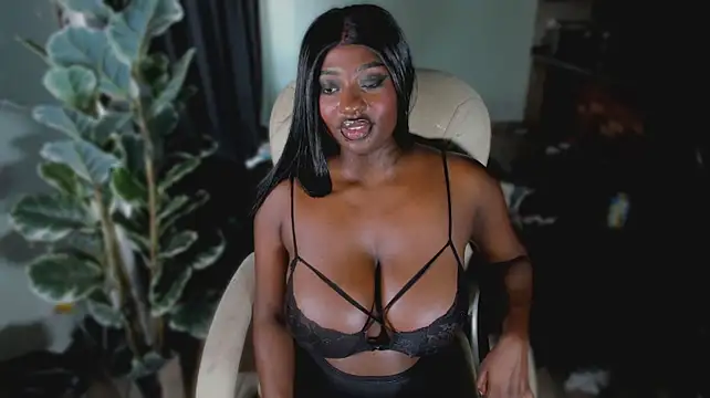 Almaahotxxx live cam on StripChat