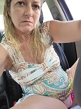 NikkiBlisss live sex cam