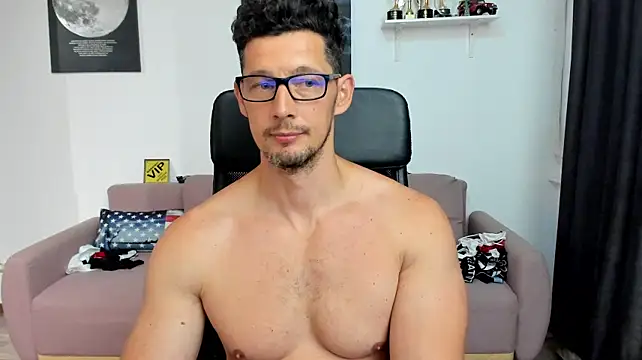 BrutusK08 live sex cam