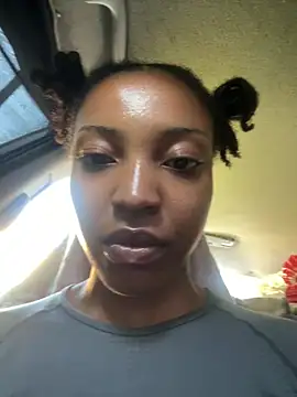 Queenkimi777 live sex cam