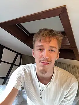 Toyjungee live sex cam